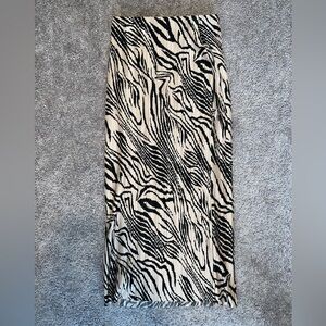 PrettyLittleThing Black and White Zebra Maxi Skirt
